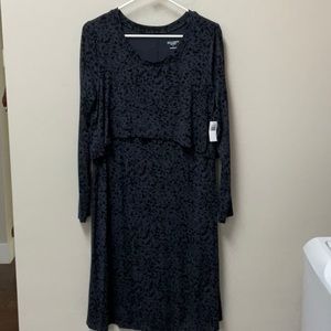 Maternity/nursing dress.  Old navy, new with tags.  Size large